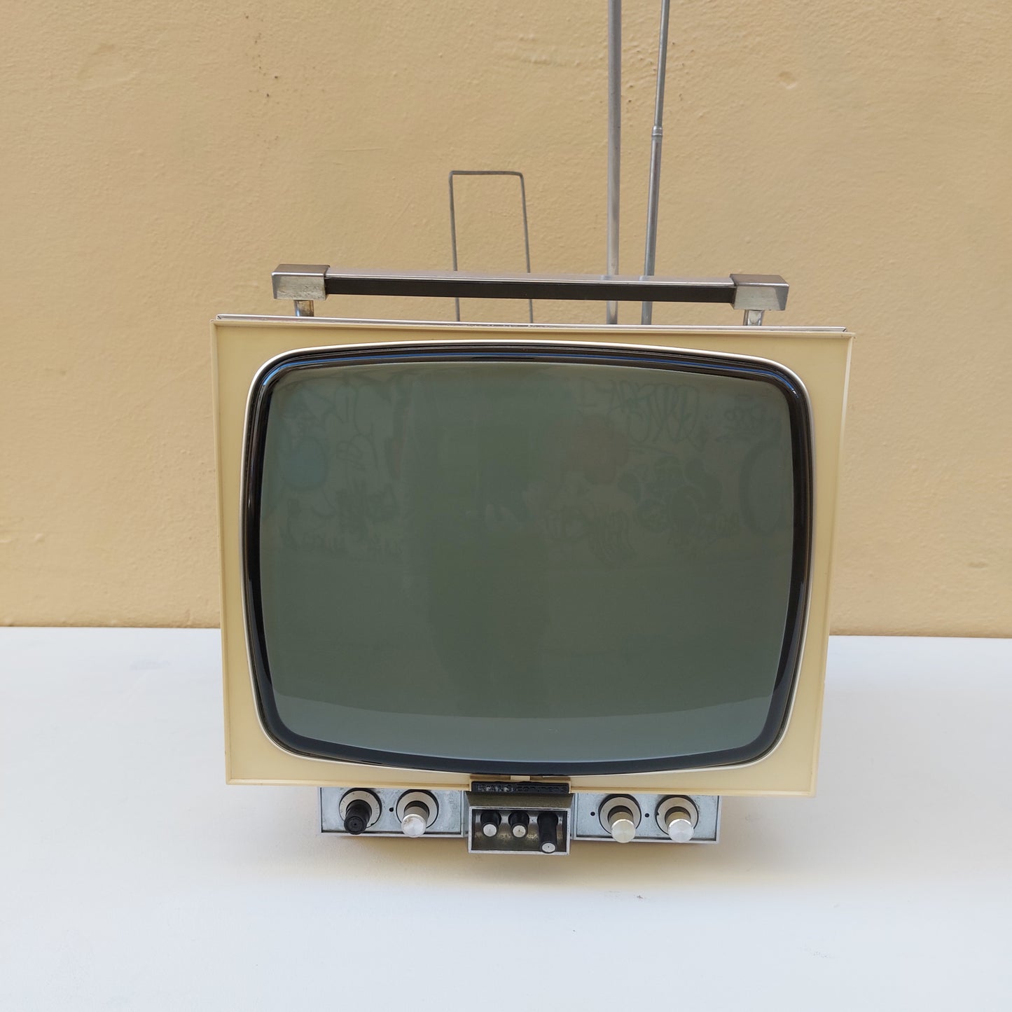 Tv Trans Continents-Pradoni, Italia, anni '70
