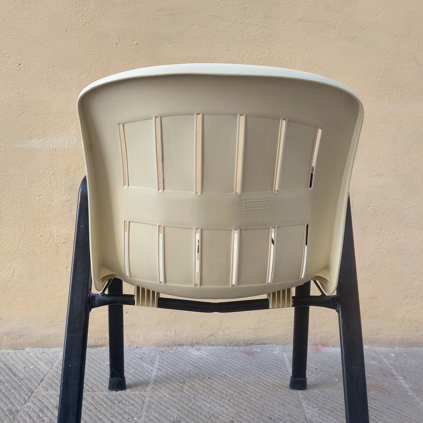 Sedia da giardino anni '70, Emu