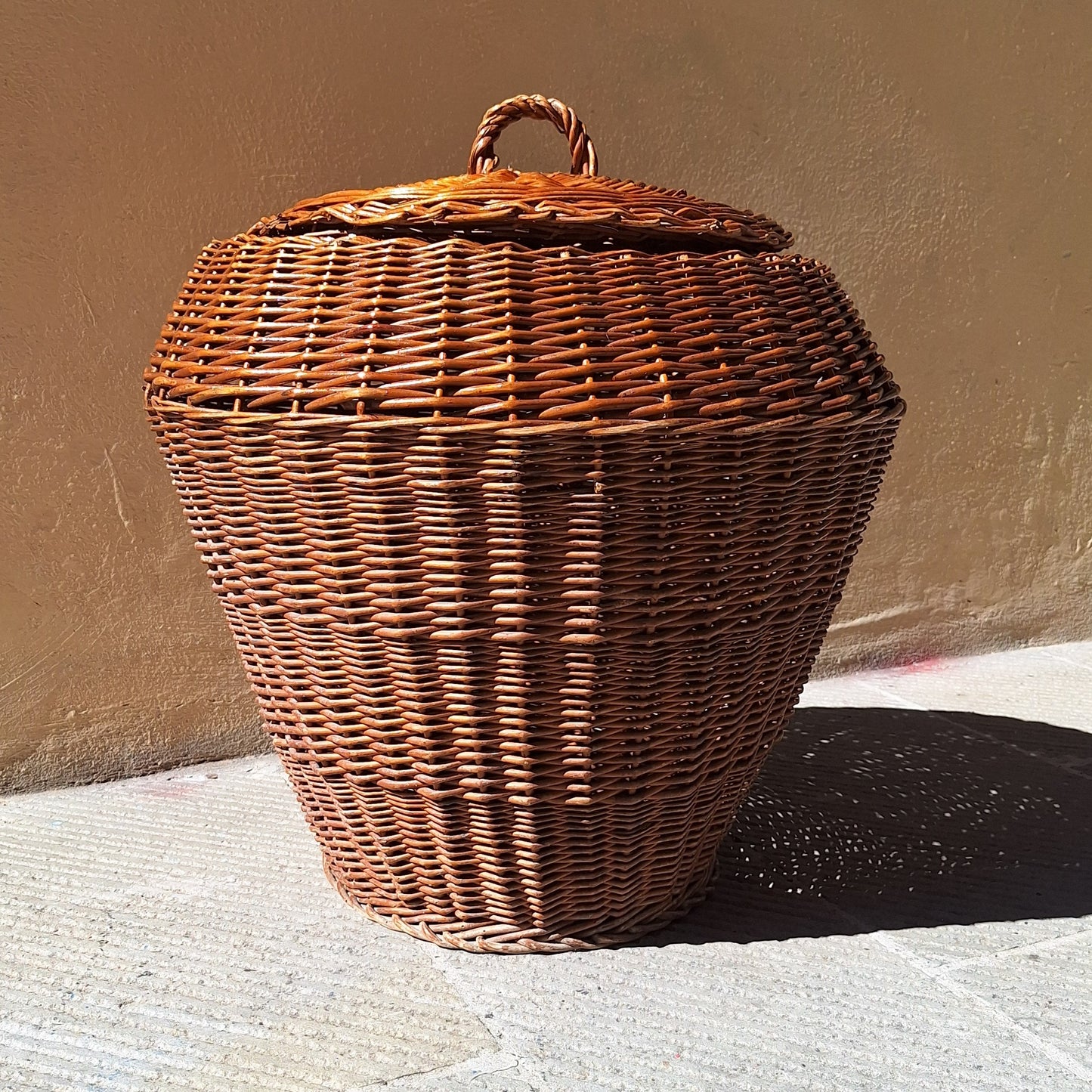 Cesto portabiancheria in vimini