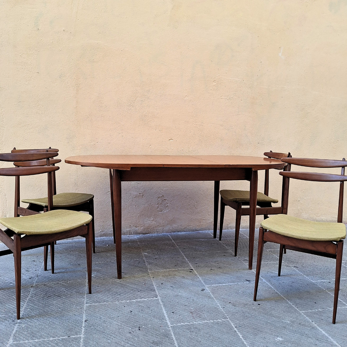 Tavolo ovale allungabile in teak, anni '60