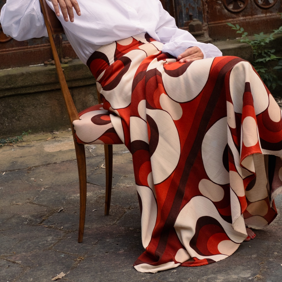 Unique en son genre. Jupe circulaire avec tissu original des années 60