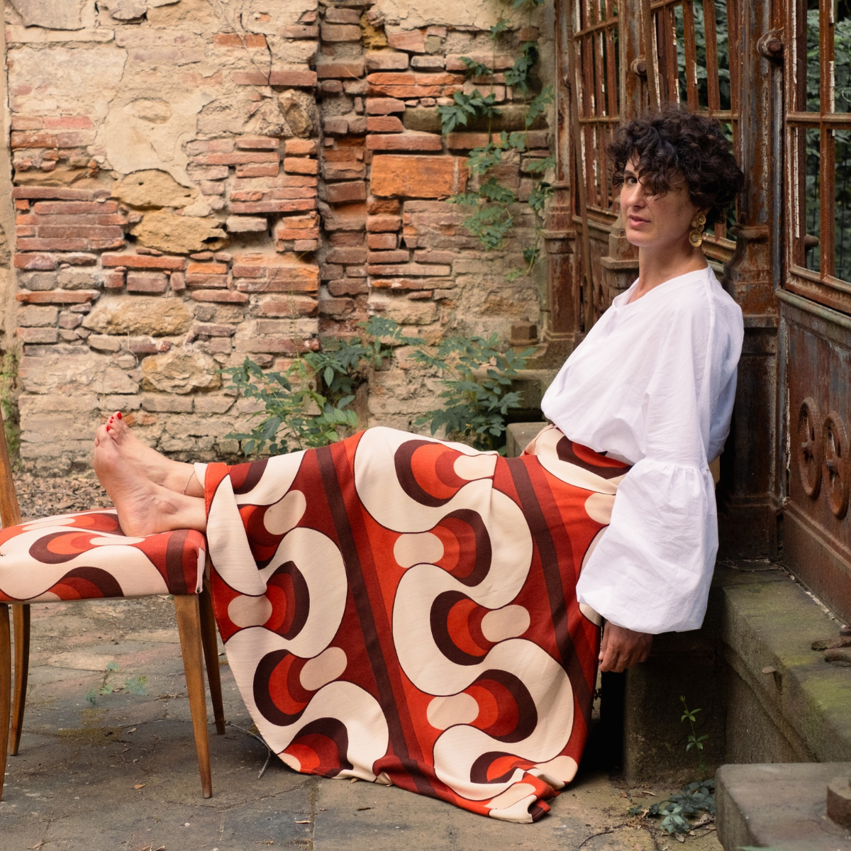 Unique en son genre. Jupe circulaire avec tissu original des années 60