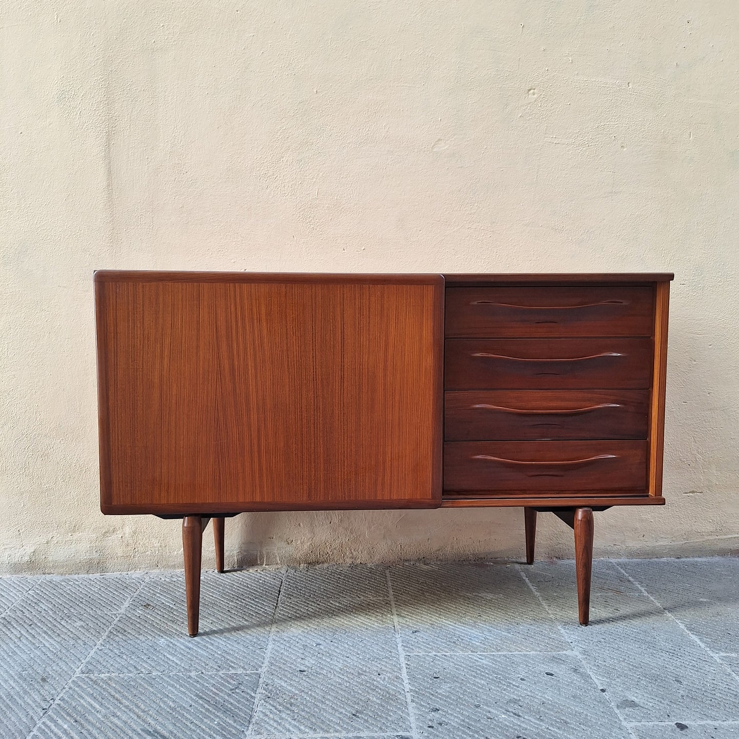 0Coppia di credenze di Amma Torino anni '60, stile scandinavo
