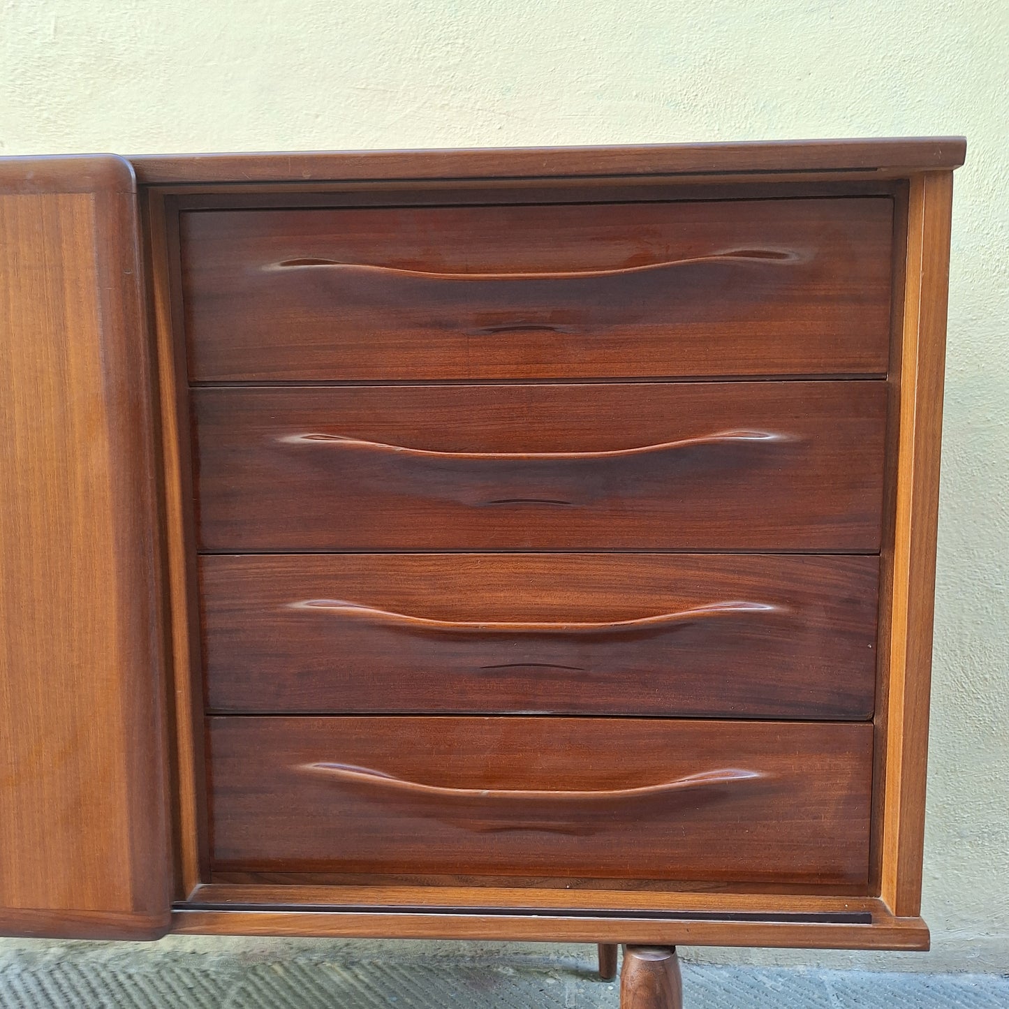 0Coppia di credenze di Amma Torino anni '60, stile scandinavo