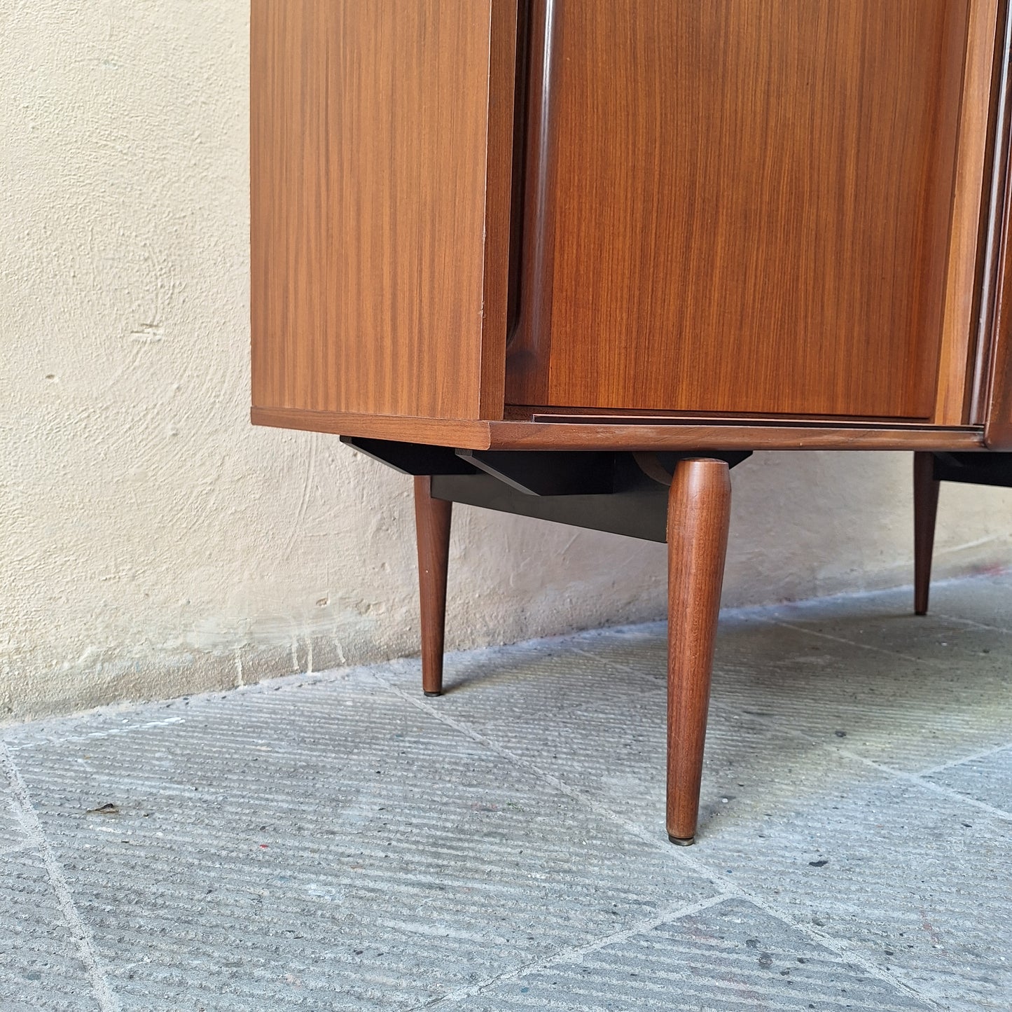 0Coppia di credenze di Amma Torino anni '60, stile scandinavo