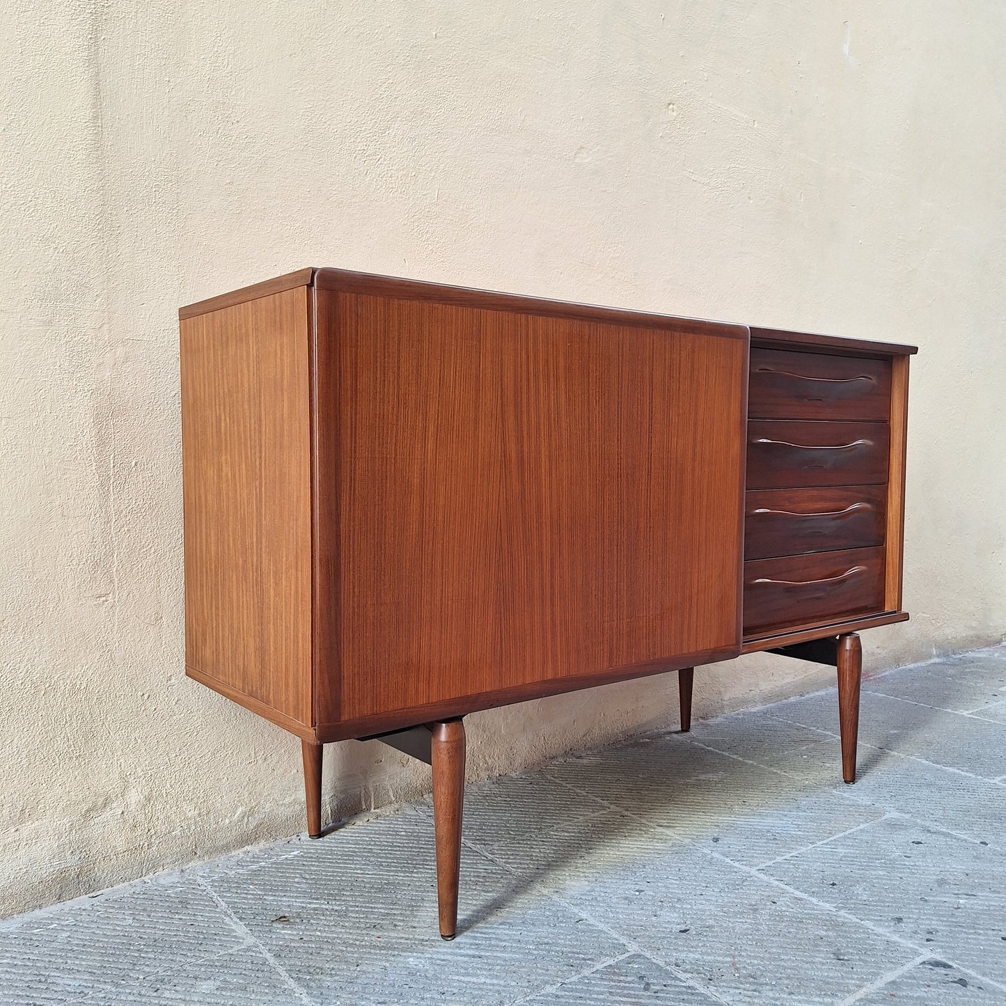 0Coppia di credenze di Amma Torino anni '60, stile scandinavo