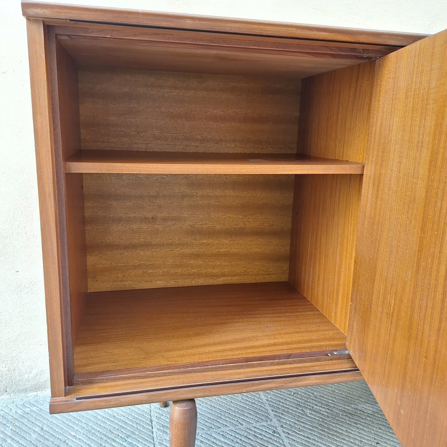 0Coppia di credenze di Amma Torino anni '60, stile scandinavo