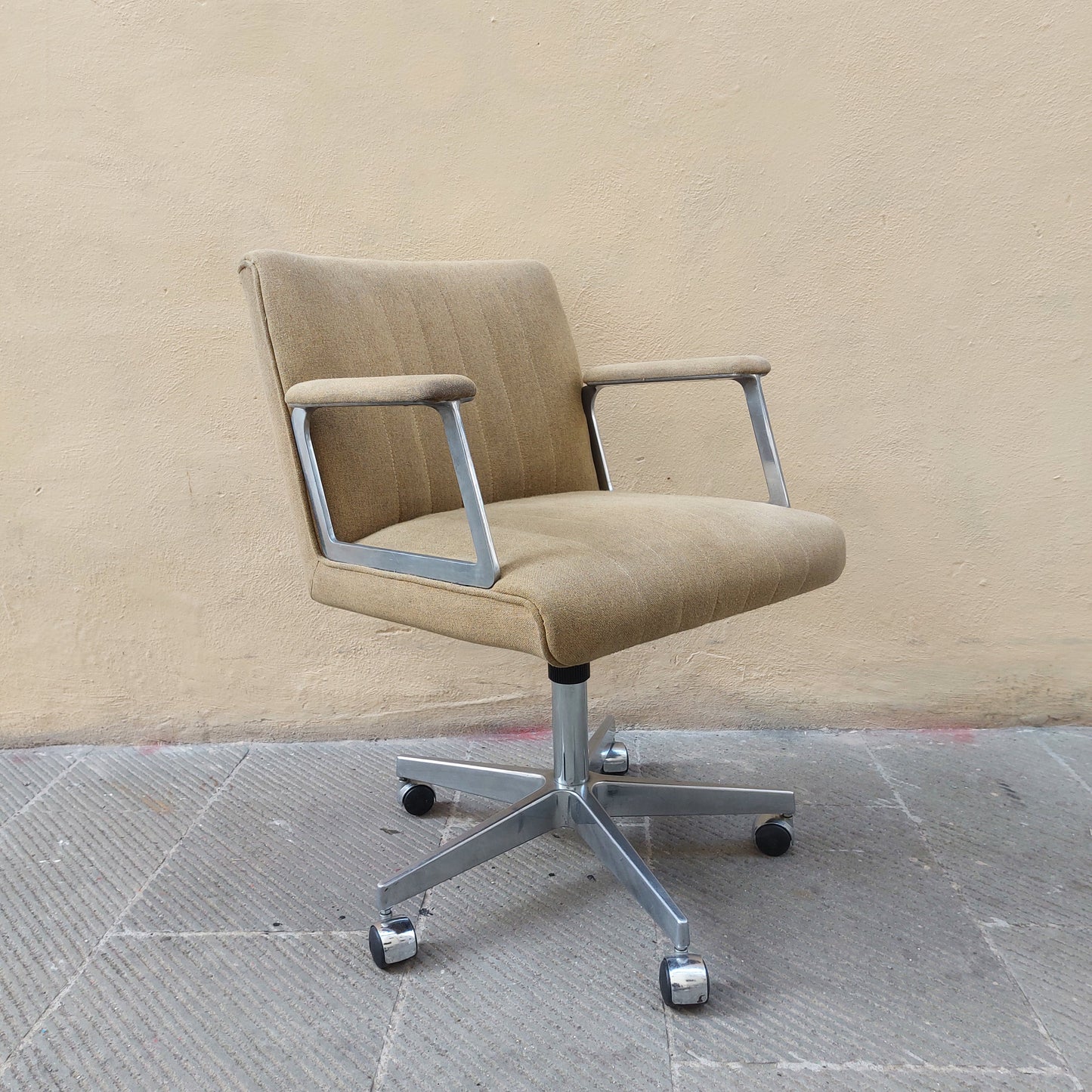 Fauteuil pivotant, Borsani, Italie, années 1970