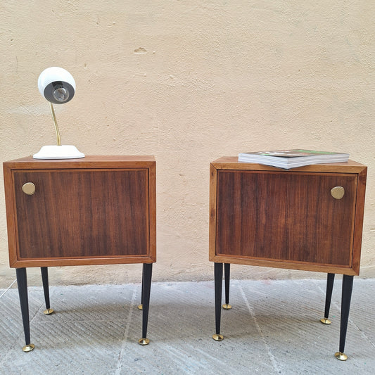 Coppia di comodini anni '60 in stile scandinavo