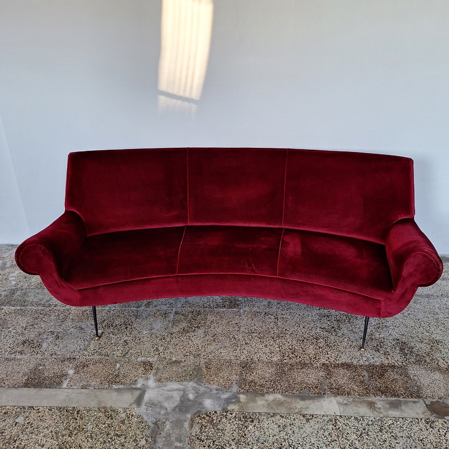 0Divano curvo anni '50 