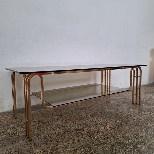 Tavolino da caffè rettangolare in ottone e vetro fumé, anni '70