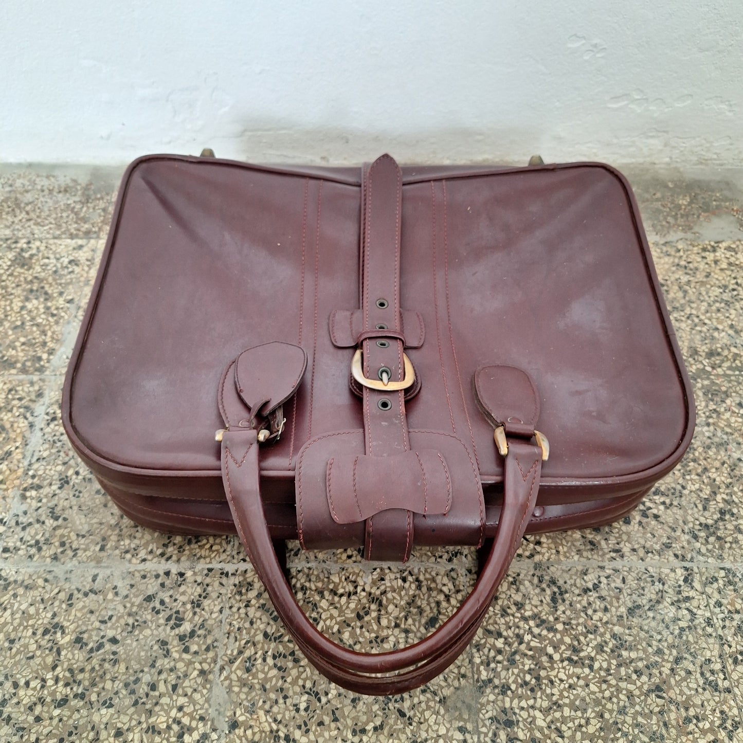 Valigia in pelle bordeaux anni '70