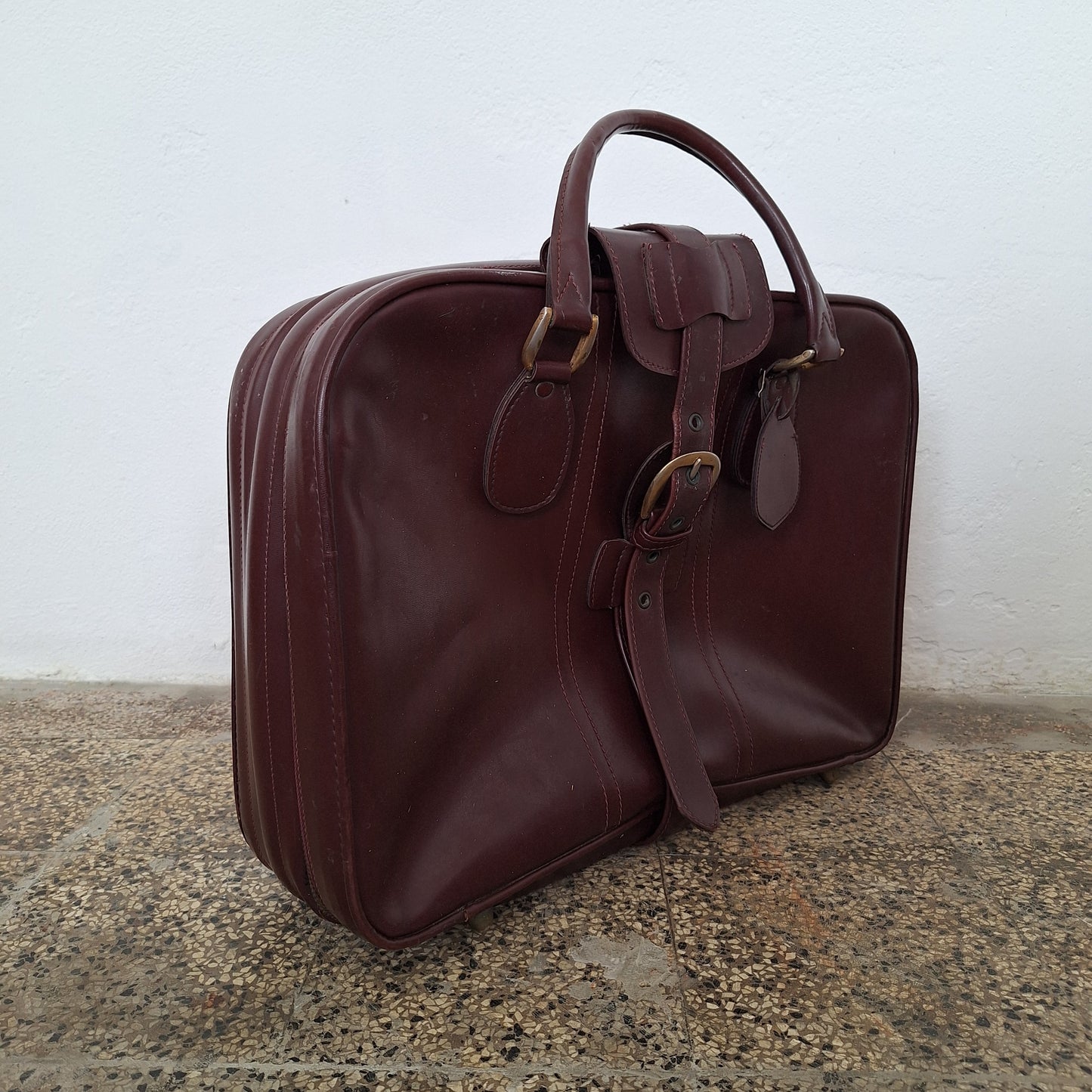 Valigia in pelle bordeaux anni '70