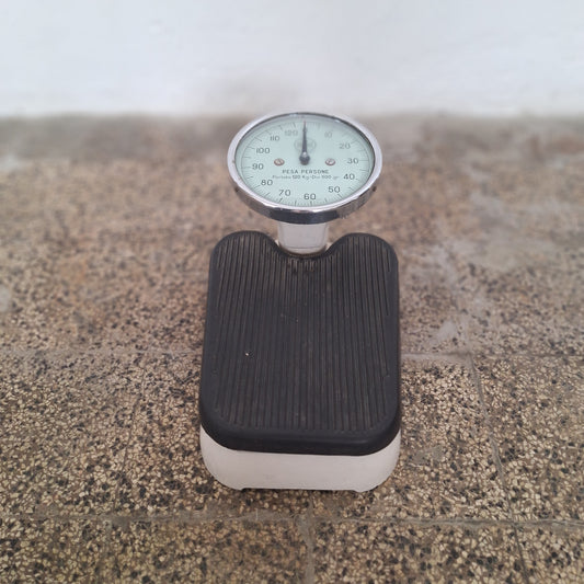 Bilancia pesapersone Salus anni '60