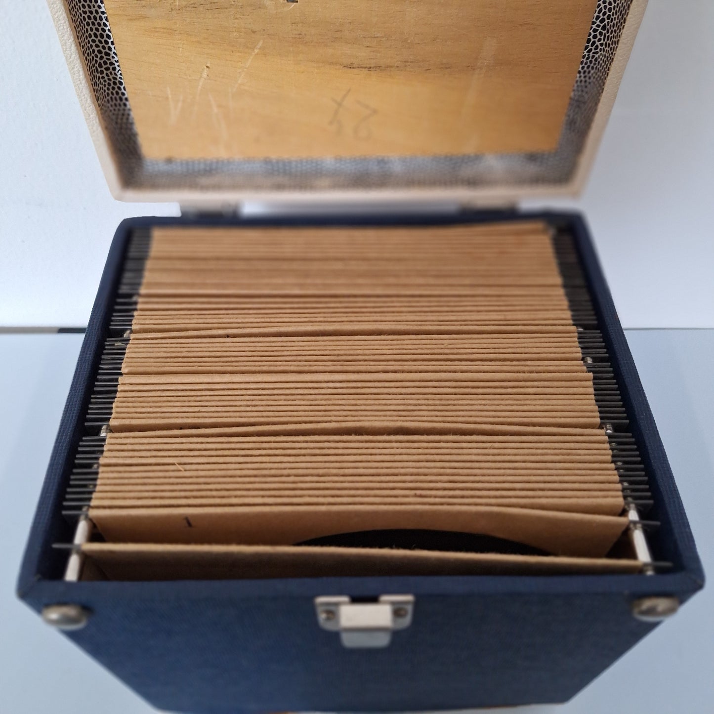 Valigetta porta dischi anni '60 per vinili a 45 giri