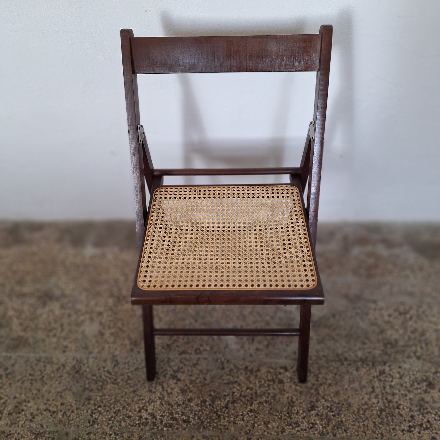 Sedia pieghevole in faggio e paglia di Vienna anni '70