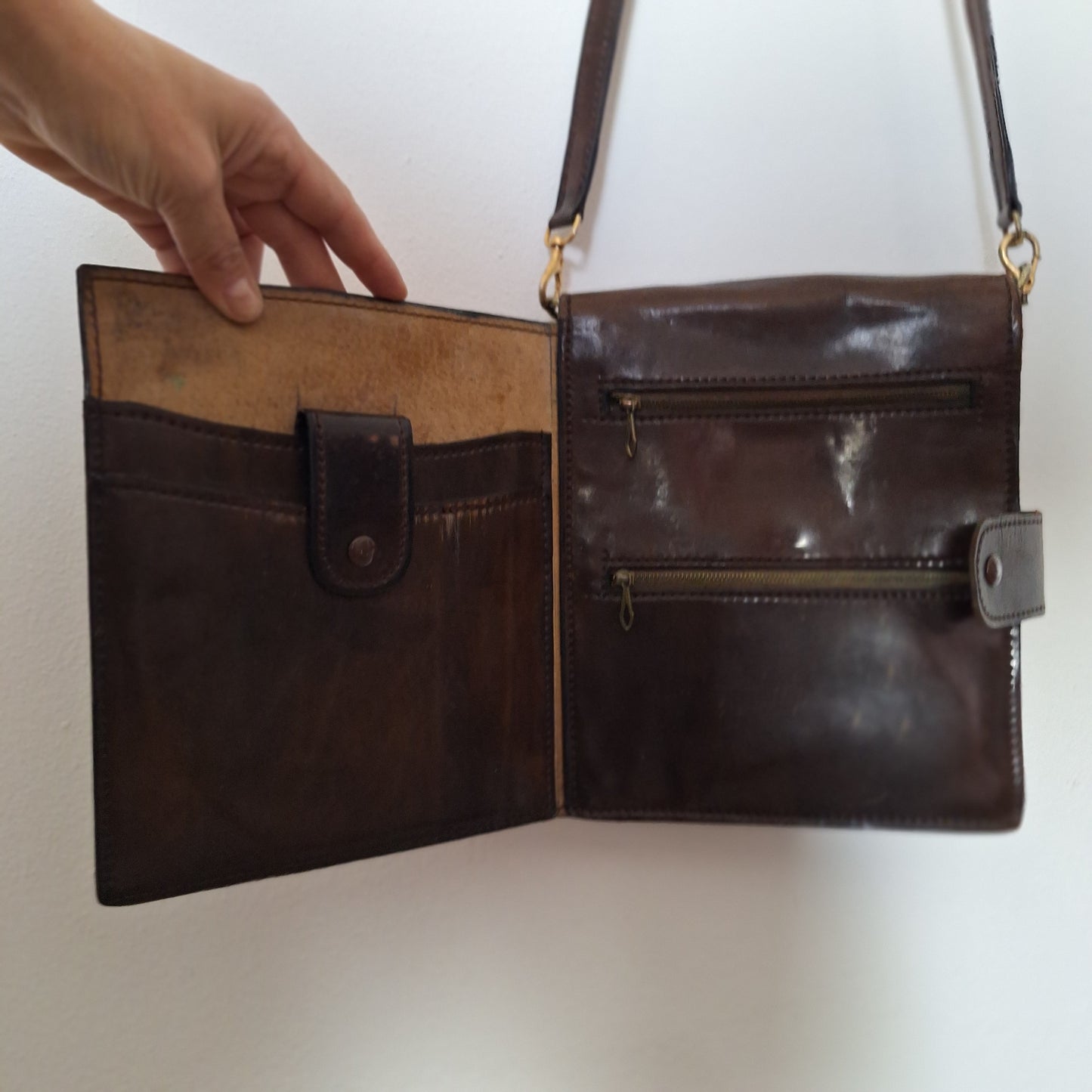 Borsello a tracolla organizer in cuoio anni '70