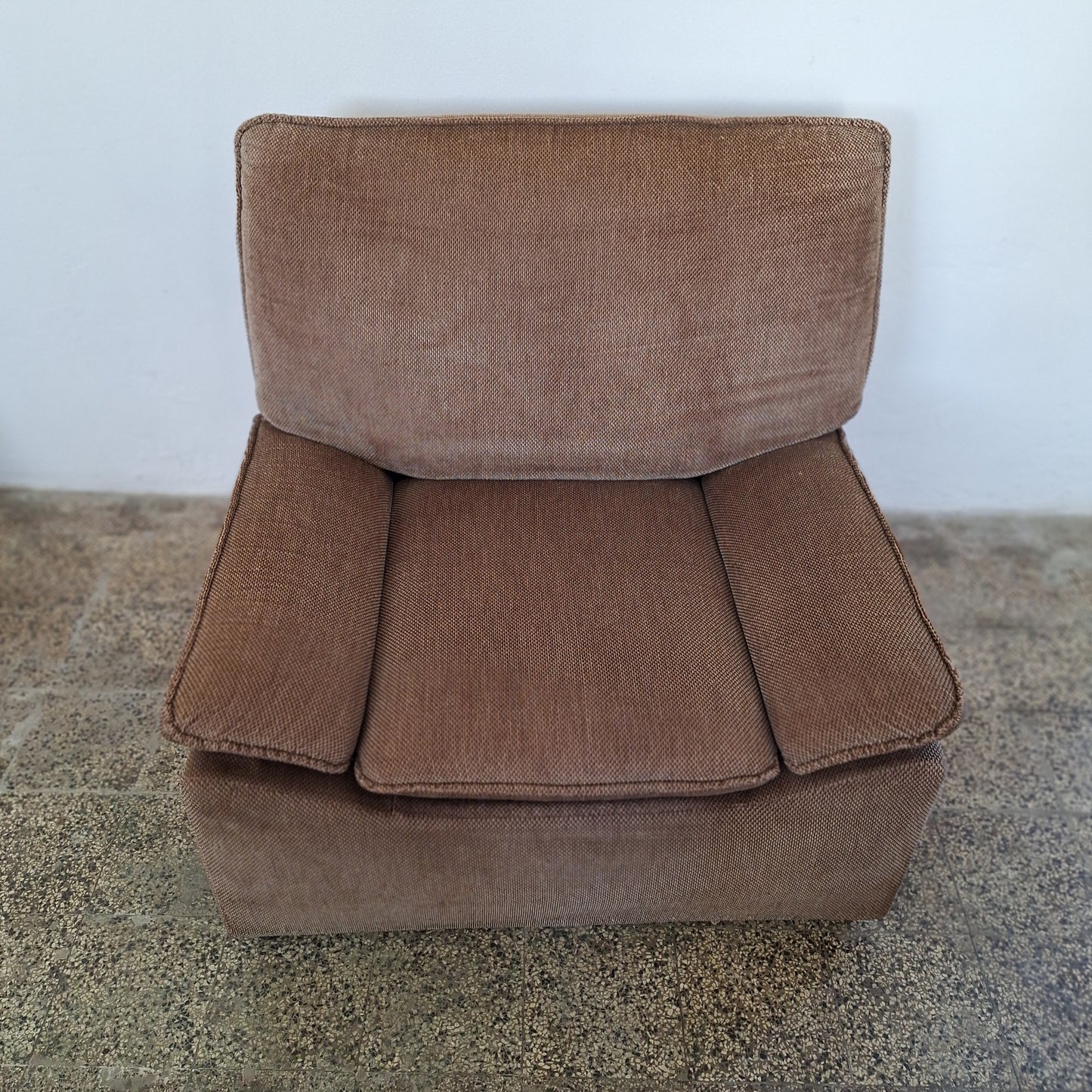 Poltrona lounge in tessuto marrone anni '70/'80