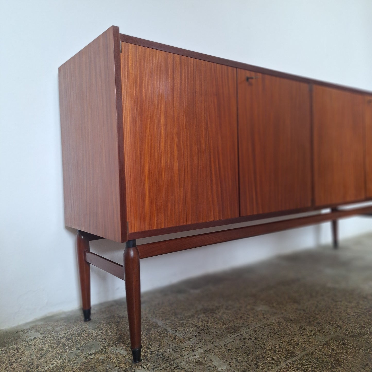 Credenza sideboard in stile scandinavo anni '60/'70