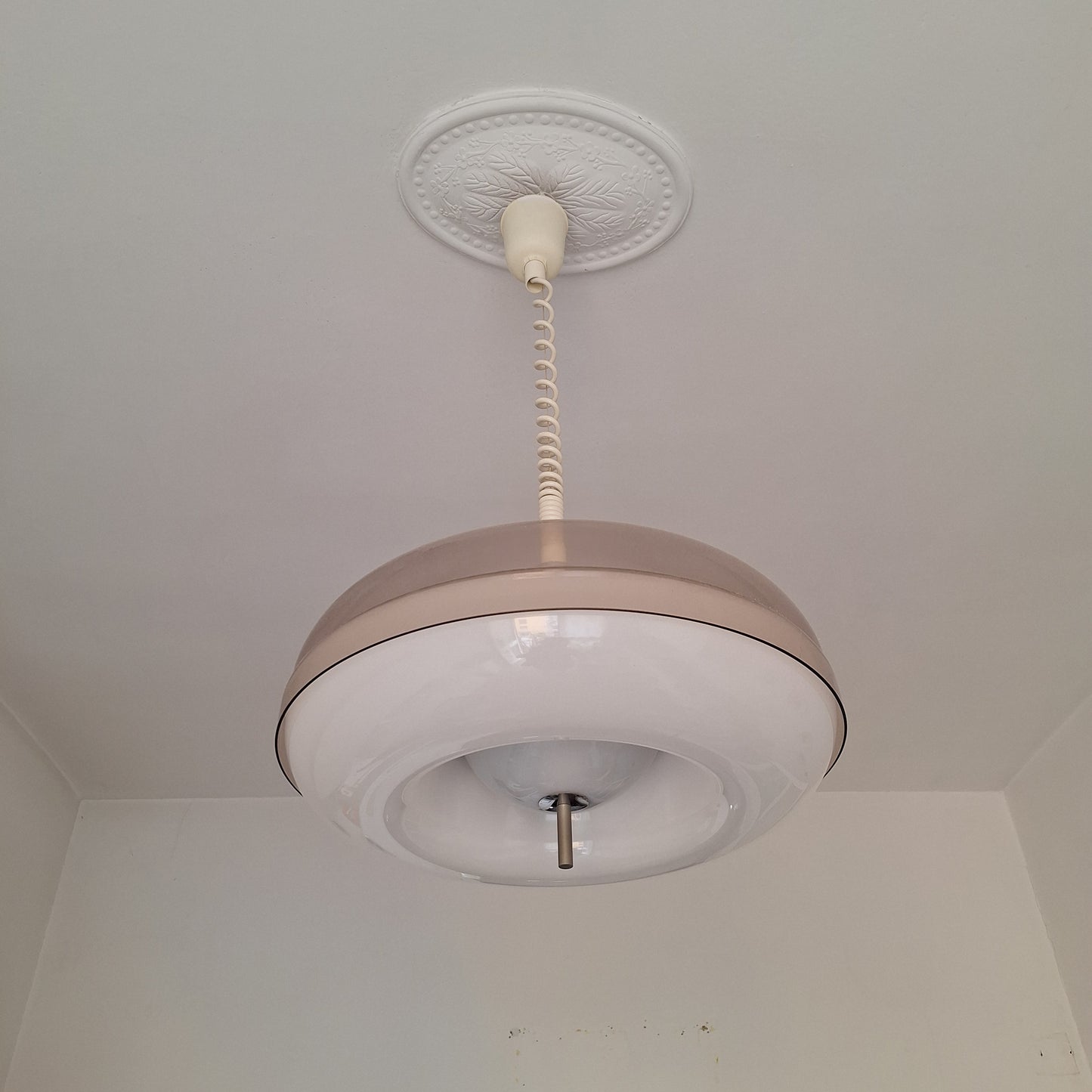 Lampadario a sospensione "Space Age" saliscendi a neon circolare. Anni '70