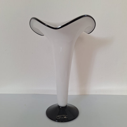Vaso vintage "IVAT" bicolore in vetro opalino. Anni '70/'80
