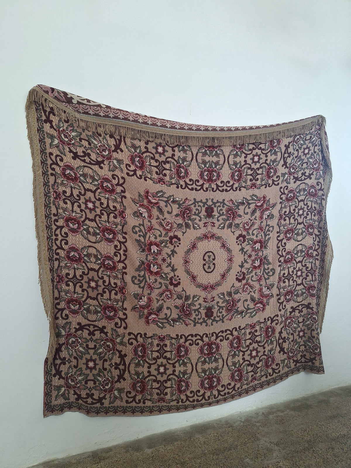 Copriletto matrimoniale jacquard a motivi floreali anni '60/'70