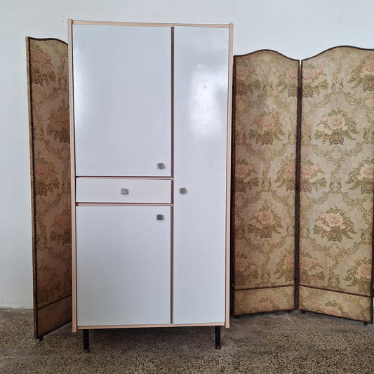 Mobile colonna da bagno in formica rosa e bianca anni '60/'70