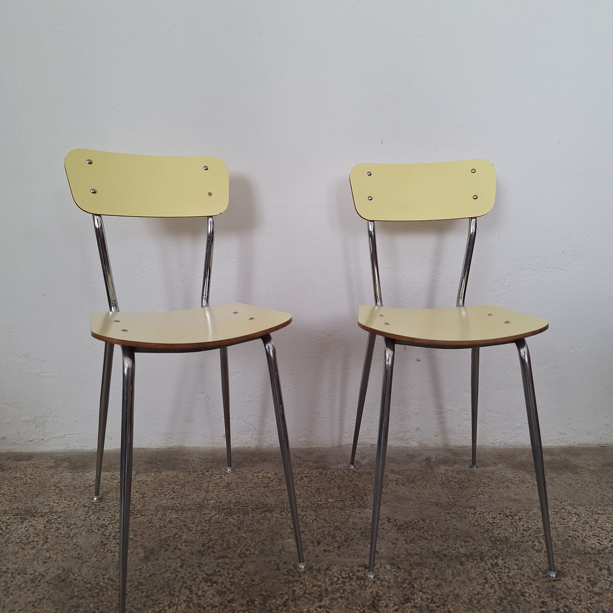 Coppia di sedie in formica anni '60