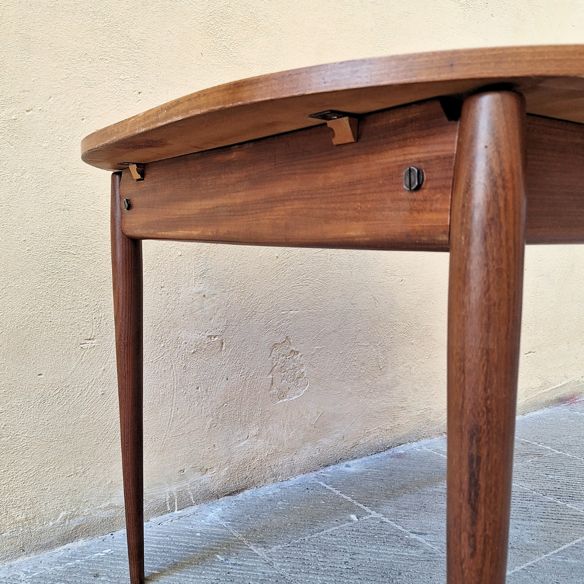 Tavolo ovale allungabile in teak, anni '60