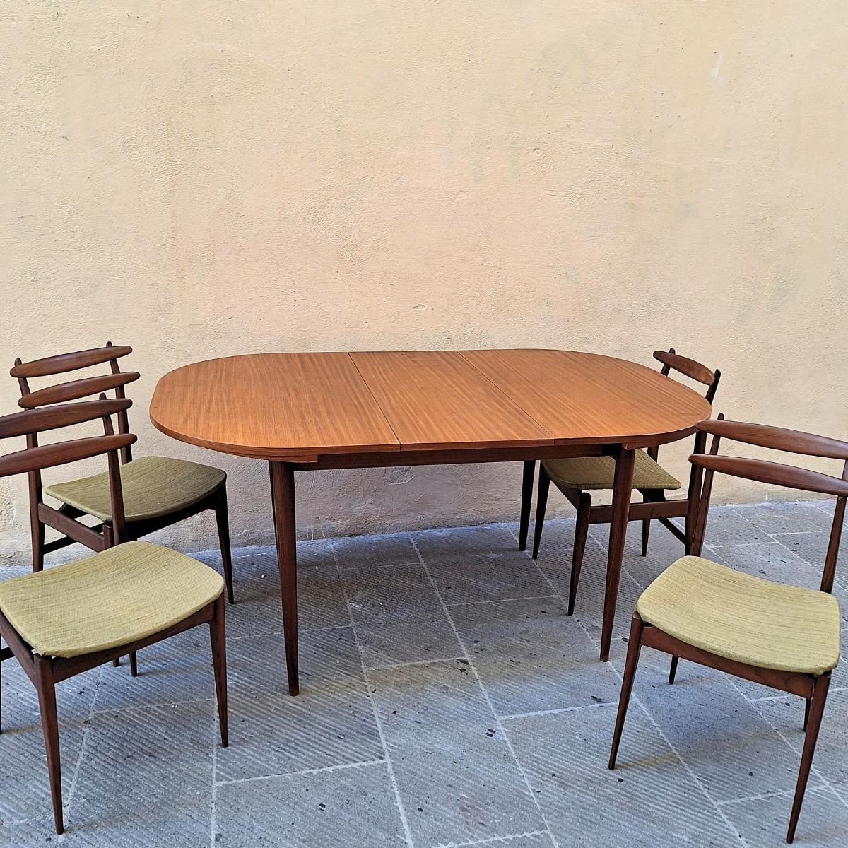 Tavolo ovale allungabile in teak, anni '60