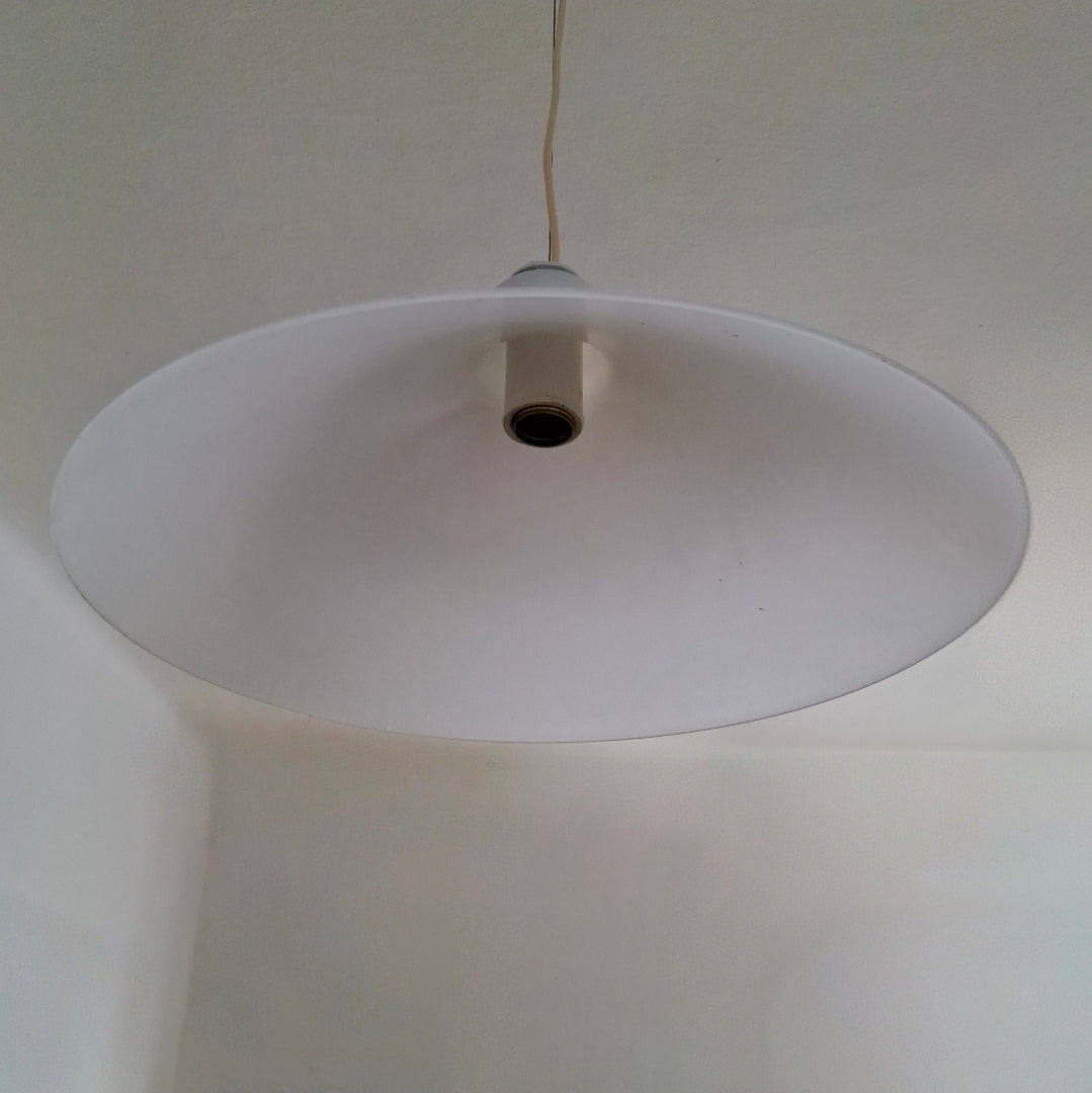 Lampadario a sospensione in vetro opalino Due P anni '80